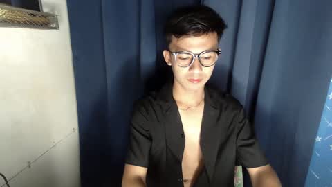 lovetosuckxox online show from February 19, 11:49 am