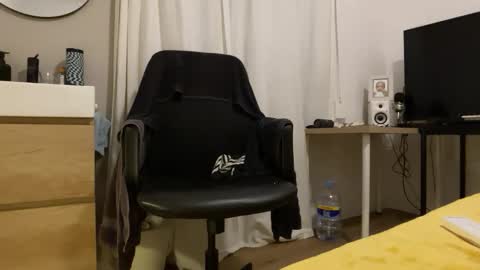 loveweed22 online show from April 1, 6:38 pm