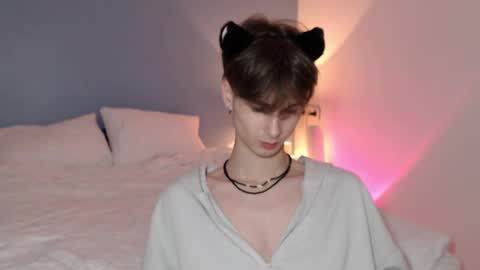 lucacharm online show from January 2, 10:33 pm