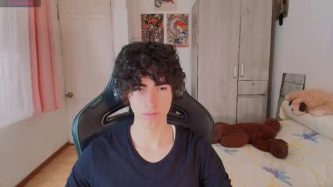 lucas_xo online show from March 26, 6:23 pm