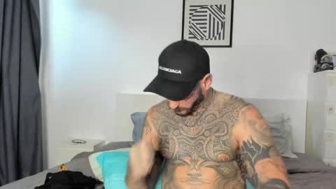 lucasexclusive online show from April 15, 10:15 am