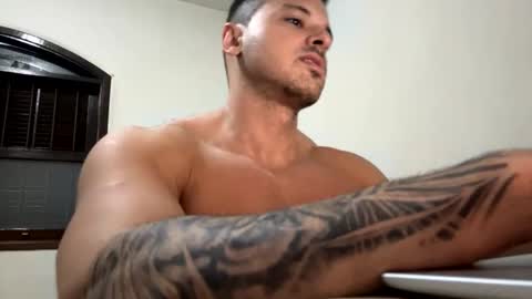 Snapshot of lucasfit24 chatting on February 20, 11:53 am lucasfit24 online show from February 20, 11:53 am