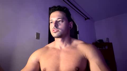 Snapshot of lucasfit24 chatting on March 5, 11:49 pm lucasfit24 online show from March 5, 11:49 pm