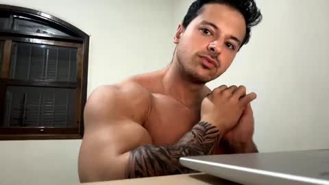 Snapshot of lucasfit24 chatting on January 16, 11:15 am lucasfit24 online show from January 16, 11:15 am