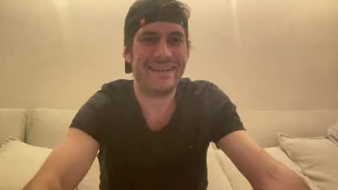 lucianopc online show from May 22, 6:07 am