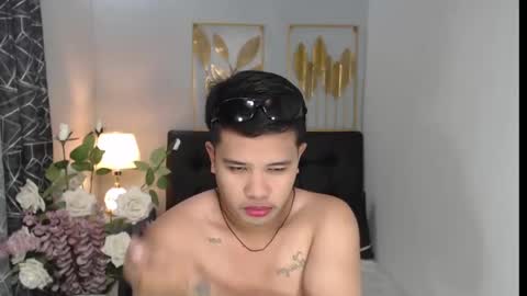 Luciferhotcum online show from February 9, 8:33 am