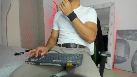 Leo online show from April 16, 12:05 pm