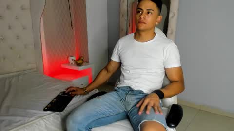 Leo online show from February 1, 11:42 am