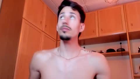 lucky_blue333 online show from May 12, 11:07 am