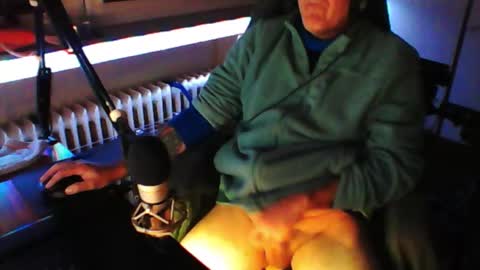        call me  Stefan online show from September 26, 5:43 pm