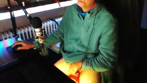        call me  Stefan online show from October 11, 6:01 pm