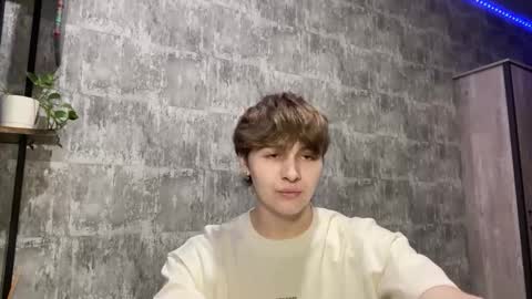 Ricky online show from February 18, 3:42 pm