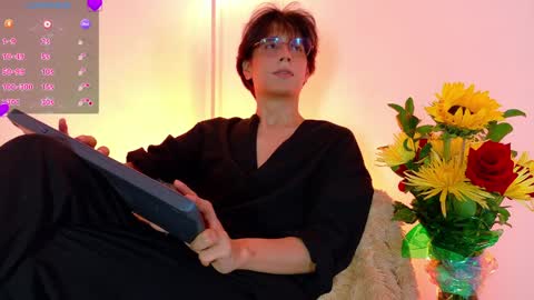 Lui online show from April 3, 3:25 am