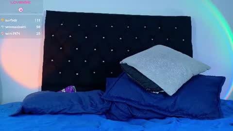 Lui online show from July 4, 9:18 pm