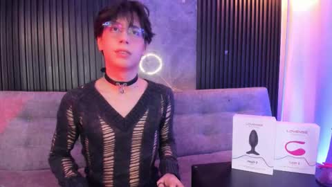 luixdust1 online show from November 4, 5:30 am