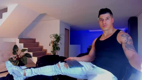 Lukas Green online show from April 3, 8:49 pm