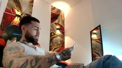 LUKE online show from April 15, 1:22 pm