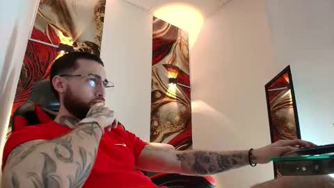 LUKE online show from February 25, 1:56 pm