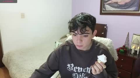 lukeboyce online show from November 24, 1:39 am