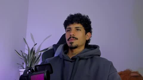 Luke Taylor online show from April 1, 1:13 pm