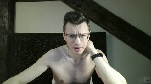 Andrew independent model 2000-0000 CET daily online show from March 27, 9:05 pm