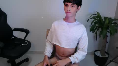 Luna Stanford online show from November 18, 6:06 am