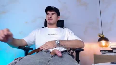 Luna Stanford online show from December 13, 7:53 pm