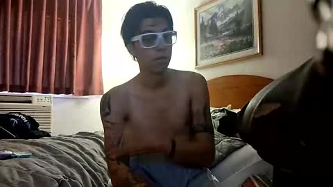 lunn10mcl online show from November 21, 11:37 pm