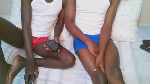 luoislove online show from February 11, 8:19 am