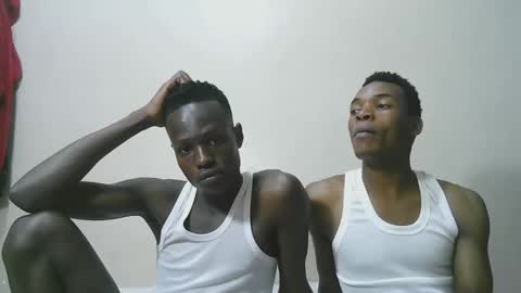 luoislove online show from March 25, 3:16 pm