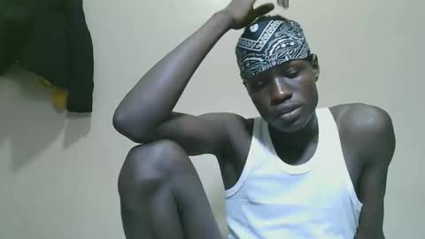 luoislove online show from October 31, 8:23 pm