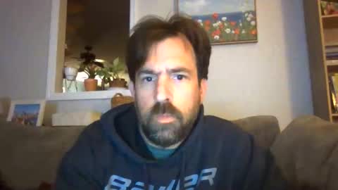 Luv2likslit online show from April 20, 8:17 am