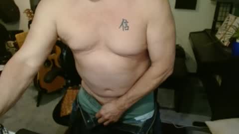 luv2tasteu67 online show from November 4, 12:22 am