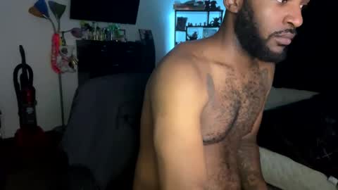 luverboi online show from December 28, 12:04 am