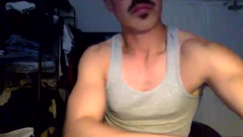 luvrboy77 online show from June 8, 1:01 am