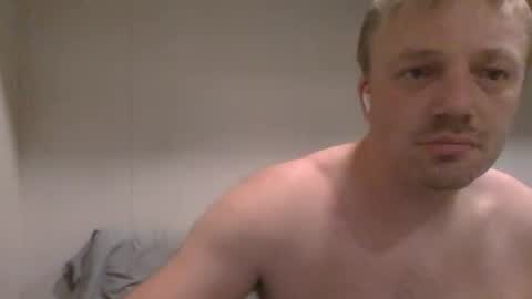 Snapshot of m15kala chatting on December 22, 11:00 am m15kala online show from December 22, 11:00 am