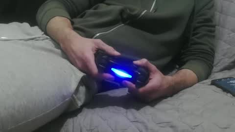 m4dh4tter24 online show from December 10, 9:22 pm