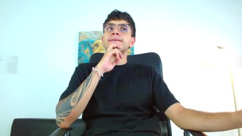 Max online show from March 13, 3:41 pm