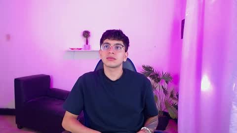 Max online show from April 6, 1:34 pm