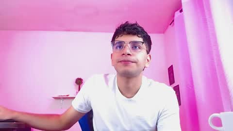 Max online show from April 12, 1:45 pm