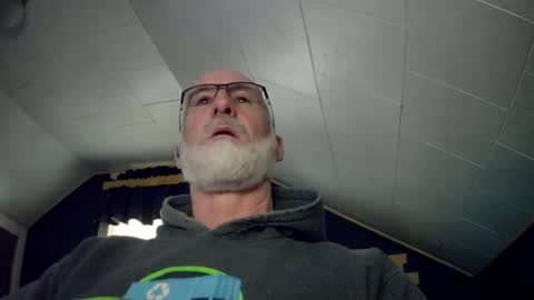 mac8181 online show from January 25, 9:25 pm