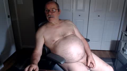 MackB1950 online show from June 12, 7:39 am