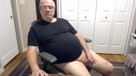 MackB1950 online show from June 26, 8:28 am