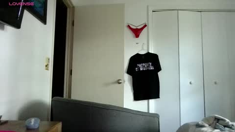 mackdocc001 online show from March 7, 3:32 pm