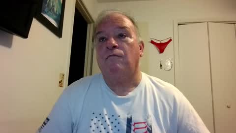 Snapshot of mackdocc001 chatting on October 20, 2:43 pm mackdocc001 online show from October 20, 2:43 pm
