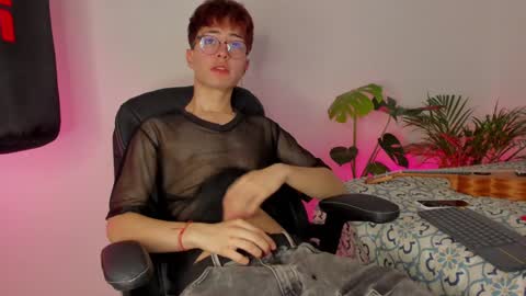   online show from December 7, 1:58 am