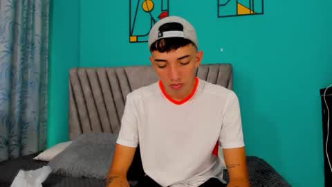 Maikol online show from April 9, 1:28 pm