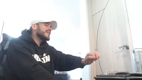 malek_xarx online show from May 28, 3:32 pm