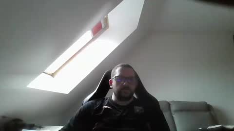 breton online show from March 1, 5:23 pm