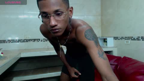 man_san11 online show from January 14, 3:26 pm